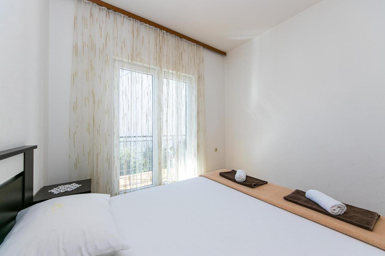 Apartments With A Parking Space Gradac, Makarska - 14708 Екстериор снимка