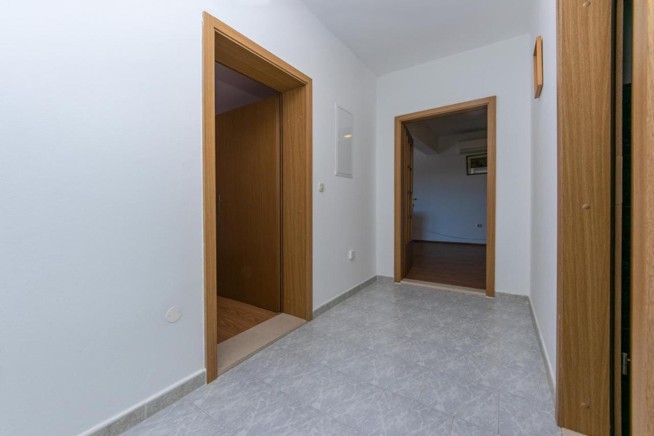 Apartments With A Parking Space Gradac, Makarska - 14708 Екстериор снимка
